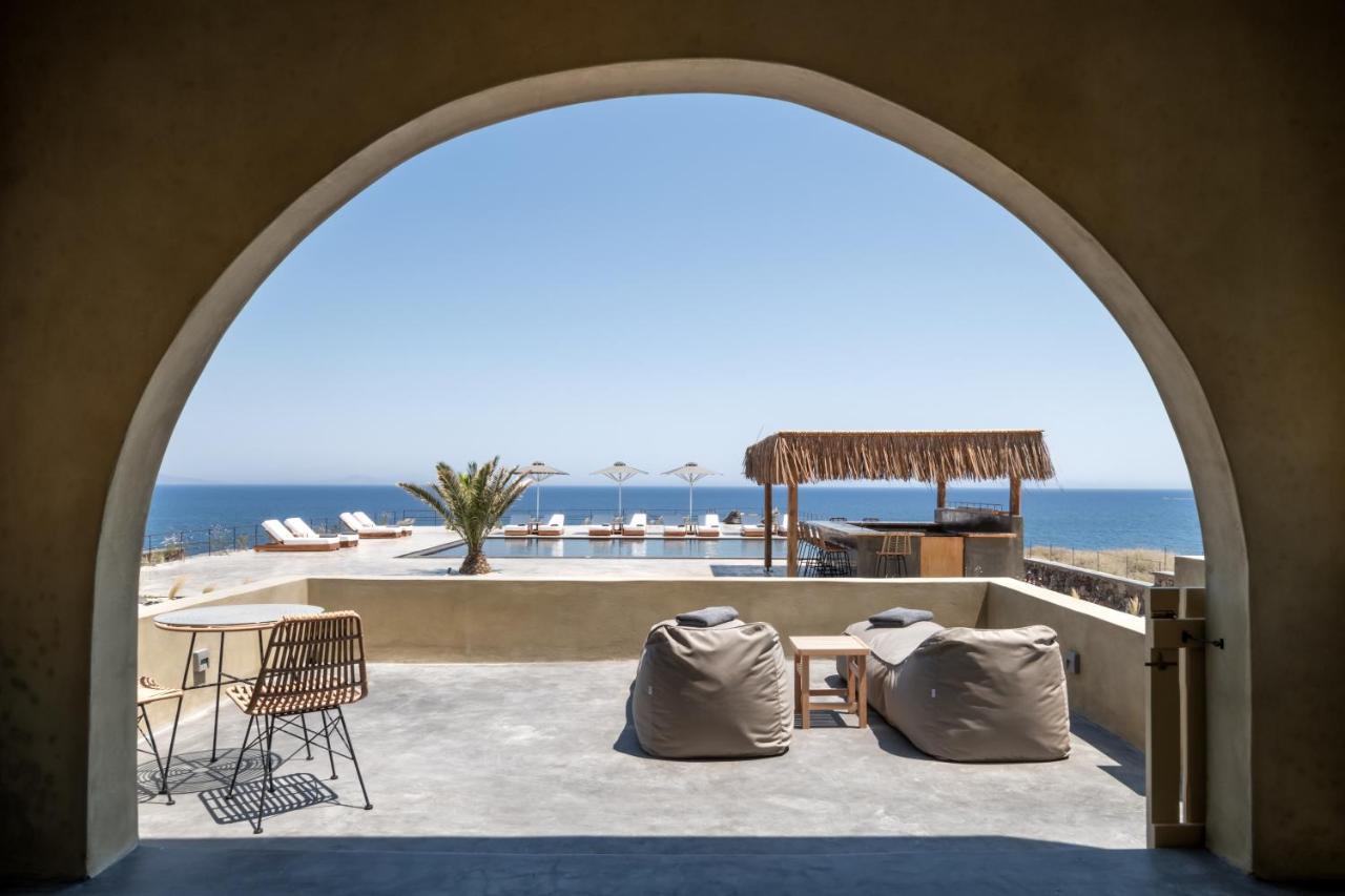 Colombos Beachfront Foinikia  Bagian luar foto